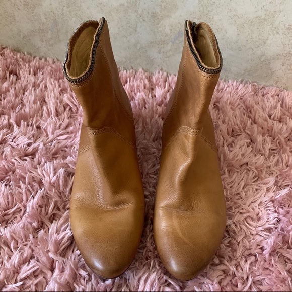 Frye Shoes - FRYE Steffi zip short boot size 9